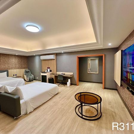 Holiday Motel 台南 エクステリア 写真