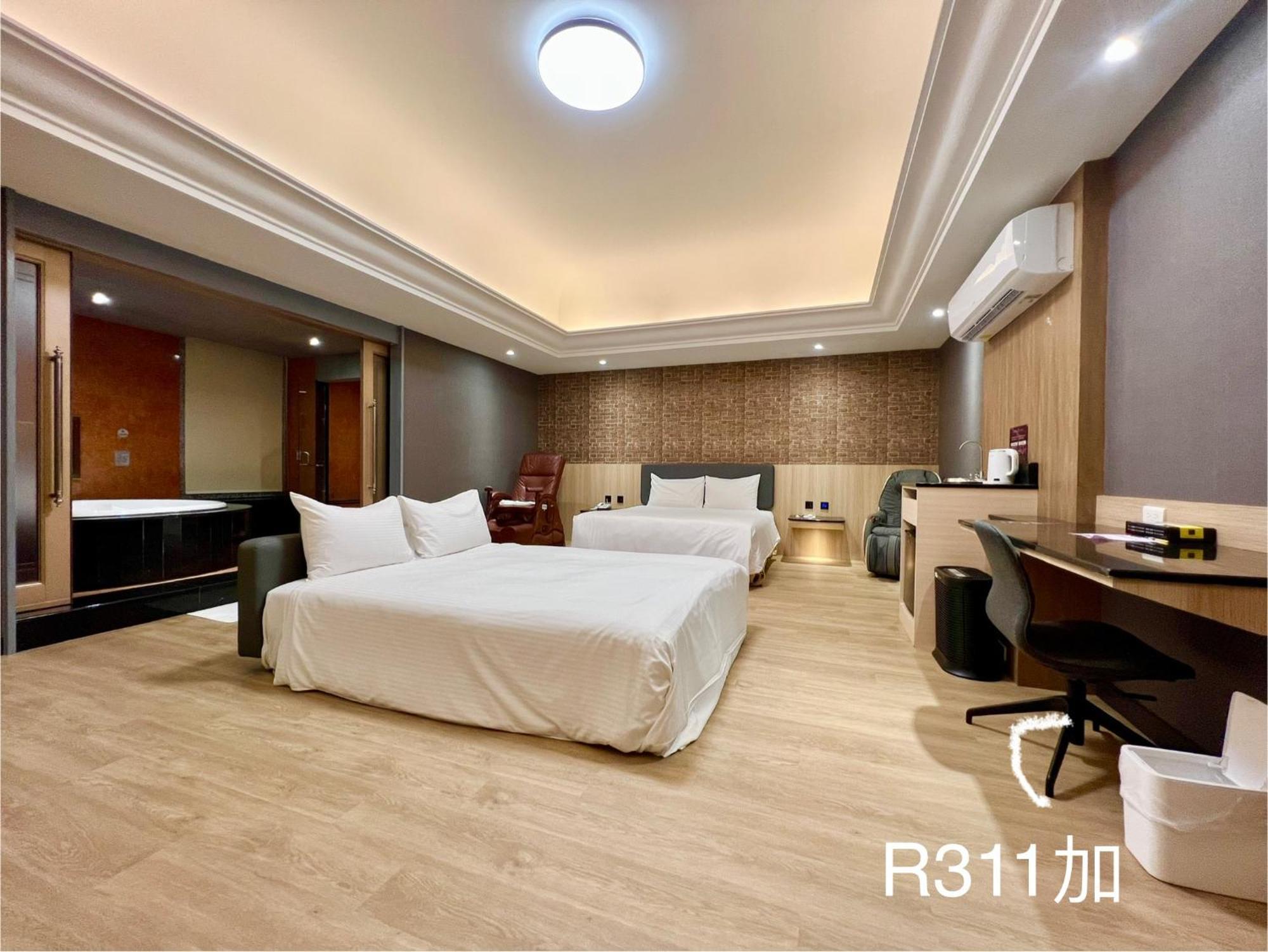 Holiday Motel 台南 エクステリア 写真