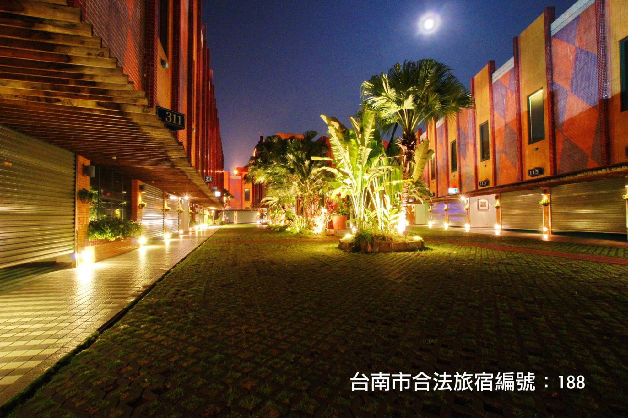 Holiday Motel 台南 エクステリア 写真